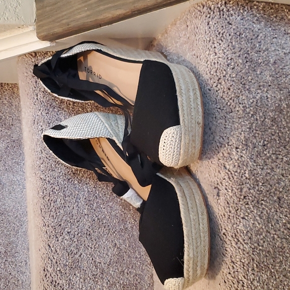 Platform Wedges - Picture 2 of 7